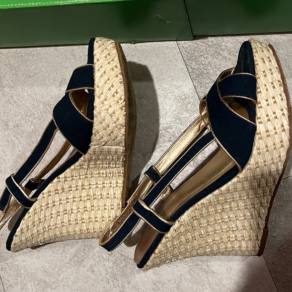 Lilly Pulitzer size 10 Ashley wedge sandals. Loved but lots of life left! - Picture 4 of 7